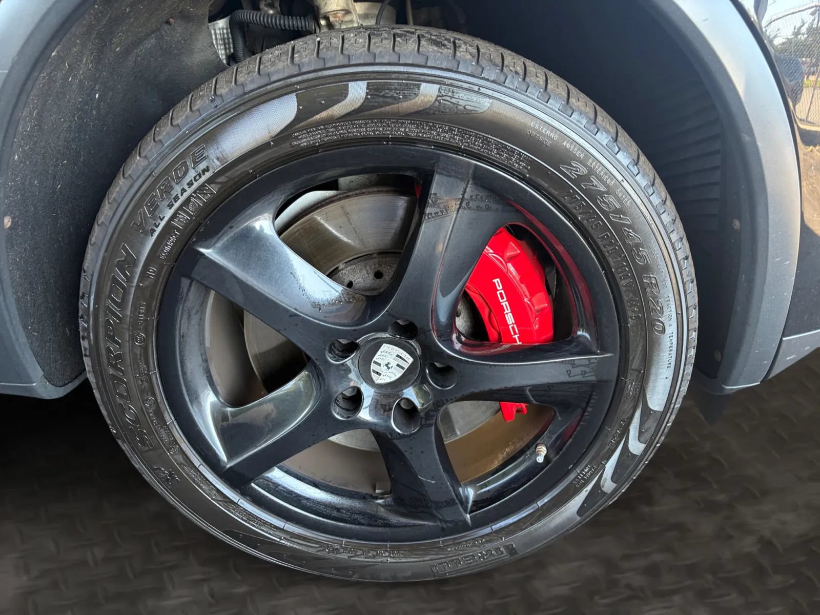 Used 2013 Porsche Cayenne Turbo AWD/4WD image 38