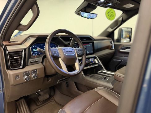 Used 2024 GMC Sierra 2500 Denali w/ Denali Reserve Package AWD/4WD image 23