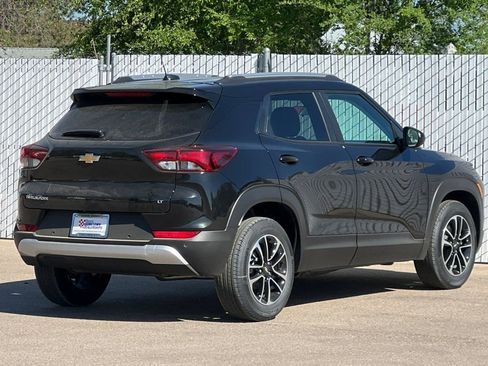 New 2026 Chevrolet TrailBlazer LT w/ LT Cold Weather Package FWD image 4