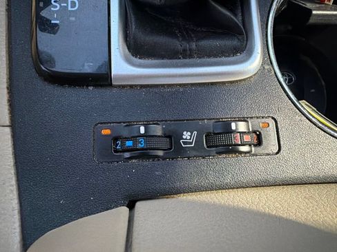Used 2016 Toyota Highlander Limited Platinum AWD/4WD image 17