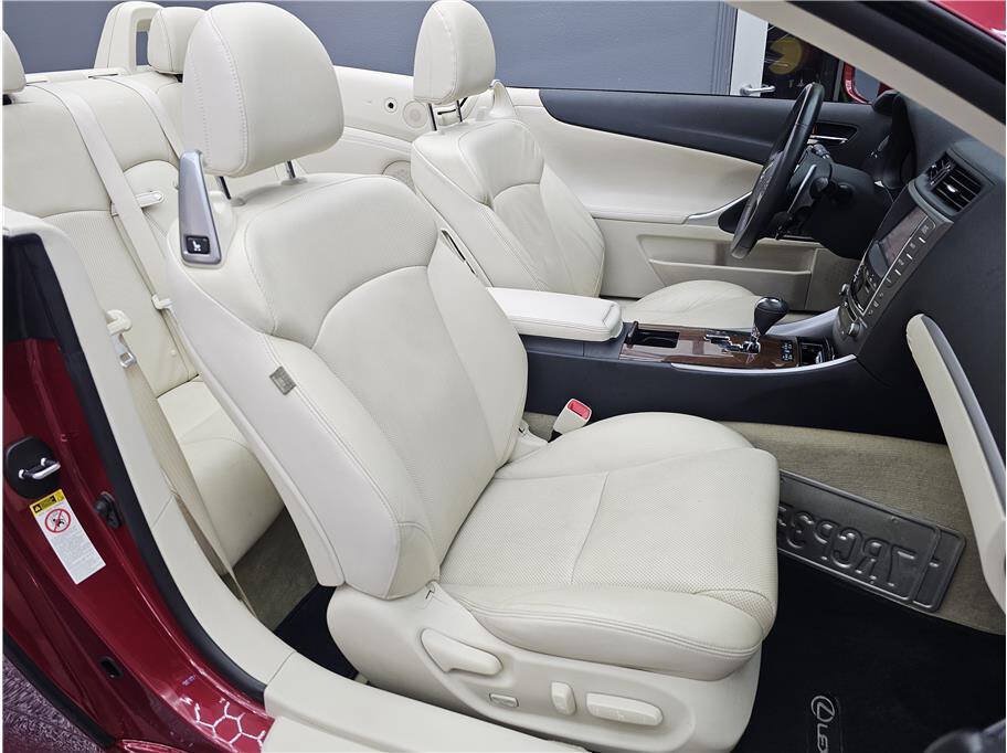 Used 2014 Lexus IS 250C w/ Navigation System Package RWD image 11
