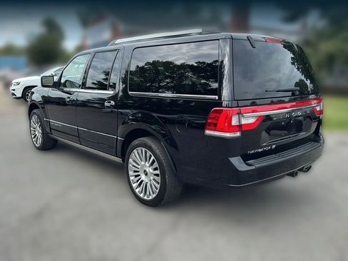 Used 2017 Lincoln Navigator L Reserve image 7
