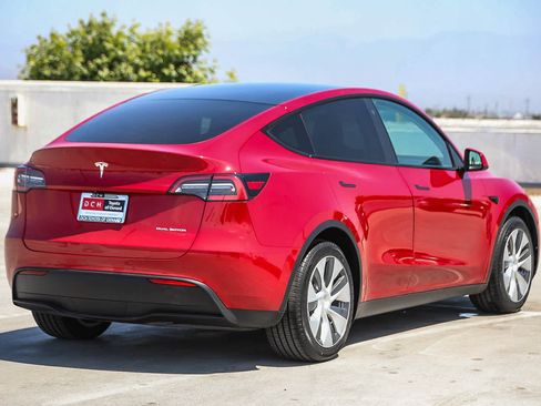 Used 2021 Tesla Model Y Long Range AWD/4WD image 5