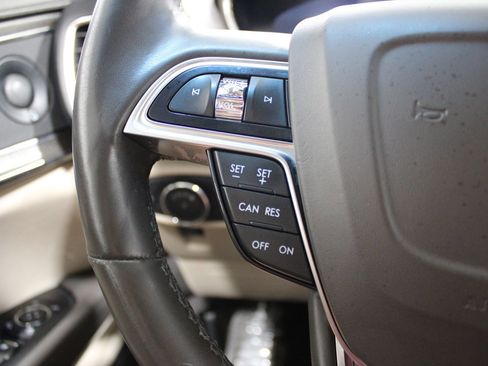 Used 2019 Lincoln Nautilus Reserve AWD/4WD image 42