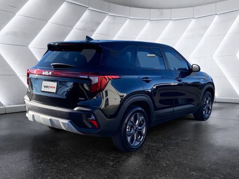 Used 2024 Kia Seltos LX image 4