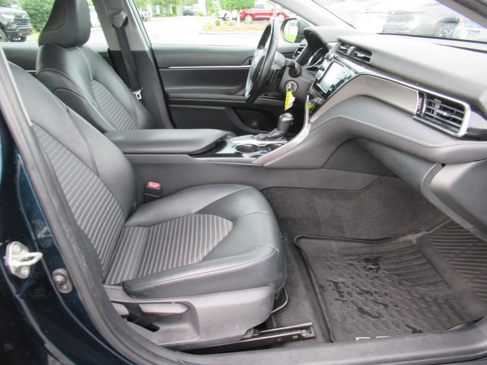 Used 2019 Toyota Camry SE FWD image 10