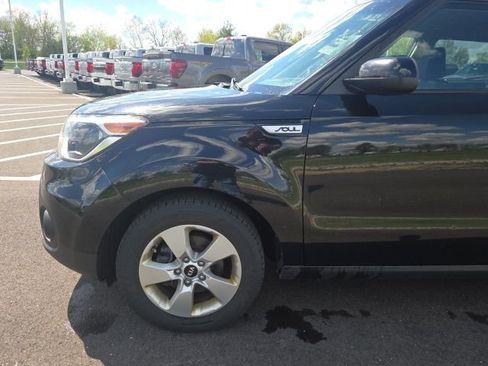 Used 2018 Kia Soul FWD image 15