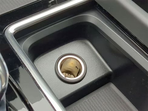 New 2026 Volvo XC60 B5 Plus w/ Protection Package Premier image 30