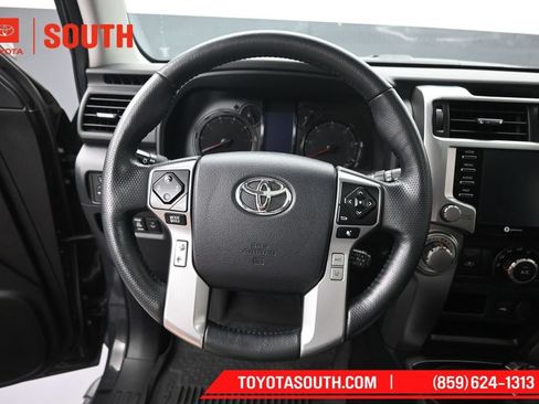 Used 2024 Toyota 4Runner SR5 Premium w/ Moonroof Package AWD/4WD image 23