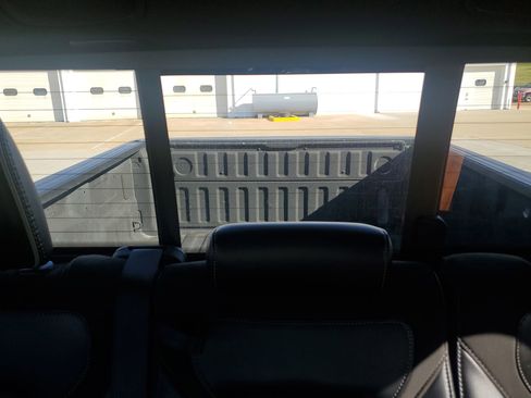 Used 2021 RAM 1500 Laramie image 14