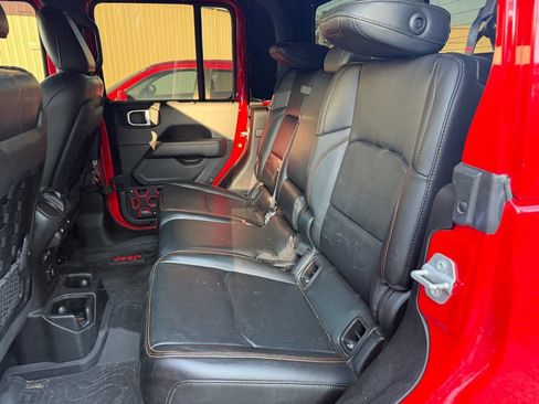 Used 2022 Jeep Gladiator Mojave w/ LED Lighting Group AWD/4WD image 11