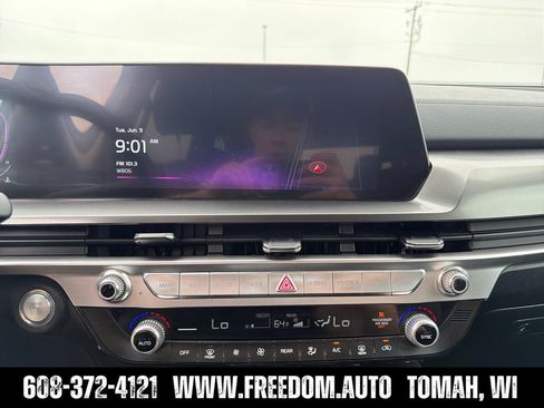 Used 2025 Kia Telluride S AWD/4WD image 18