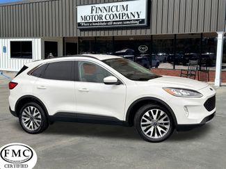 Used 2022 Ford Escape Titanium video 1