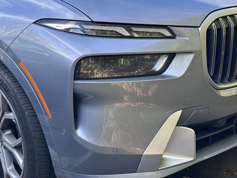 Used 2023 BMW X7 xDrive40i w/ Premium Package image 2