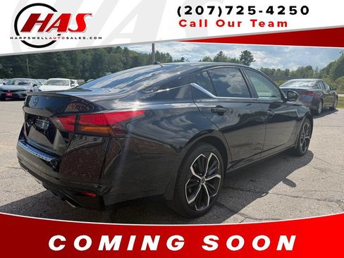 Used 2023 Nissan Altima 2.5 SR w/ SR Premium Package AWD/4WD image 6