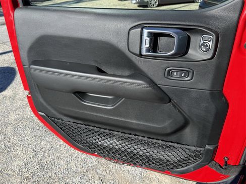 Used 2021 Jeep Wrangler Unlimited Sahara image 17