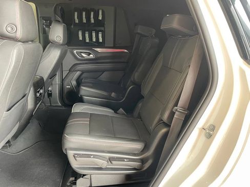 Used 2022 Chevrolet Tahoe RST w/ Luxury Package RWD image 16