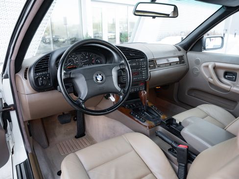 Used 1999 BMW 328i Convertible image 8