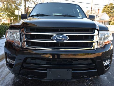 Used 2017 Ford Expedition EL XLT w/ Equipment Group 202A image 5