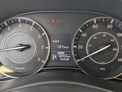 Used 2019 Nissan Armada Platinum w/ Captain's Chairs Package AWD/4WD image 11