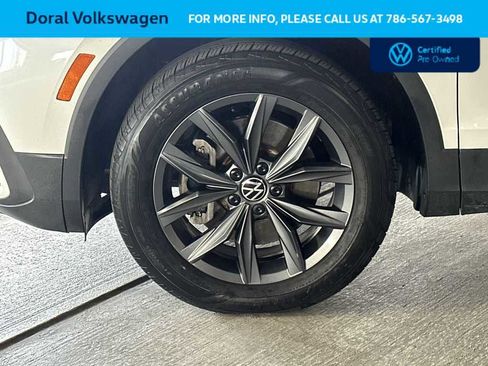 Certified 2023 Volkswagen Tiguan SE FWD image 11
