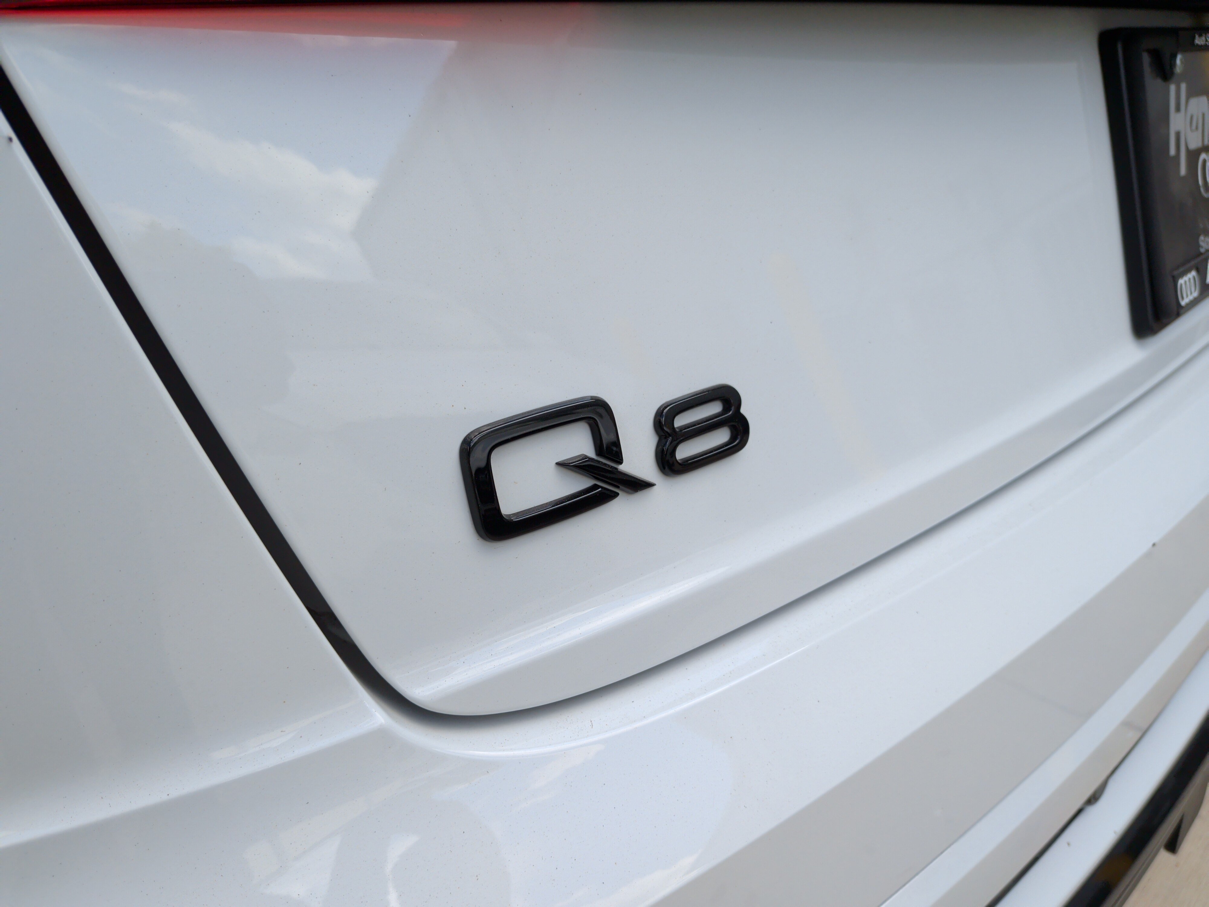 Used 2023 Audi Q8 Prestige AWD/4WD image 38