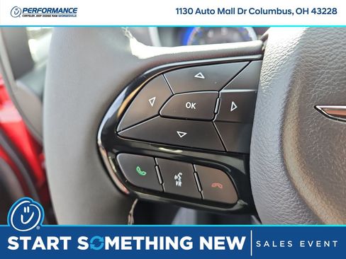 New 2026 Chrysler Pacifica Select image 30