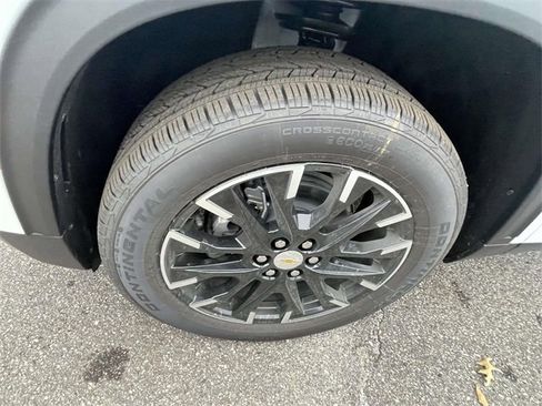 New 2026 Chevrolet Traverse LT w/ Sun and Wheel Package image 9