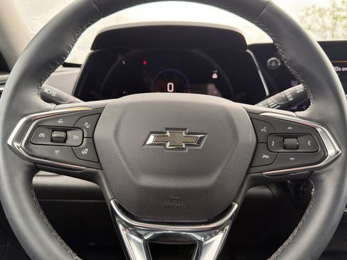 Used 2025 Chevrolet Trax ACTIV w/ Sunroof Package FWD image 34