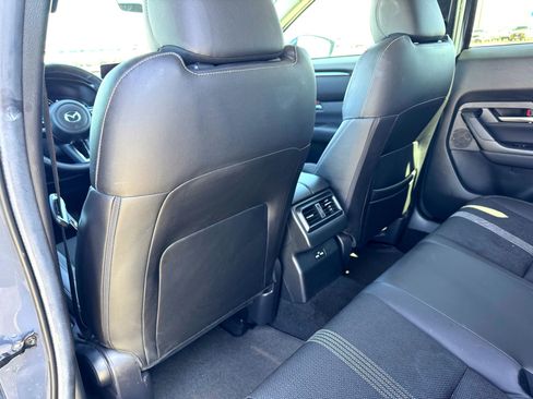 Used 2024 MAZDA CX-50 AWD 2.5 S w/ Select Package image 17