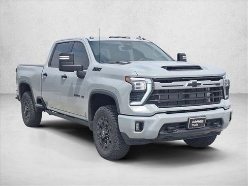 Used 2024 Chevrolet Silverado 2500 LTZ w/ LTZ Plus Package AWD/4WD image 3