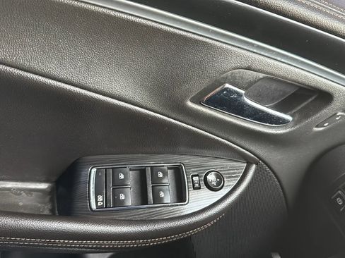 Used 2019 Chevrolet Impala LT FWD image 22