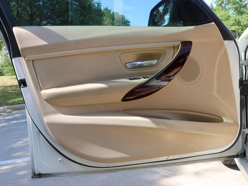 Used 2014 BMW 328i Sedan RWD image 12