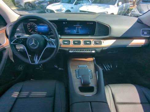 Certified 2025 Mercedes-Benz GLE 450e 4MATIC image 2