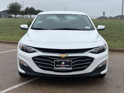 Used 2024 Chevrolet Malibu LT image 3