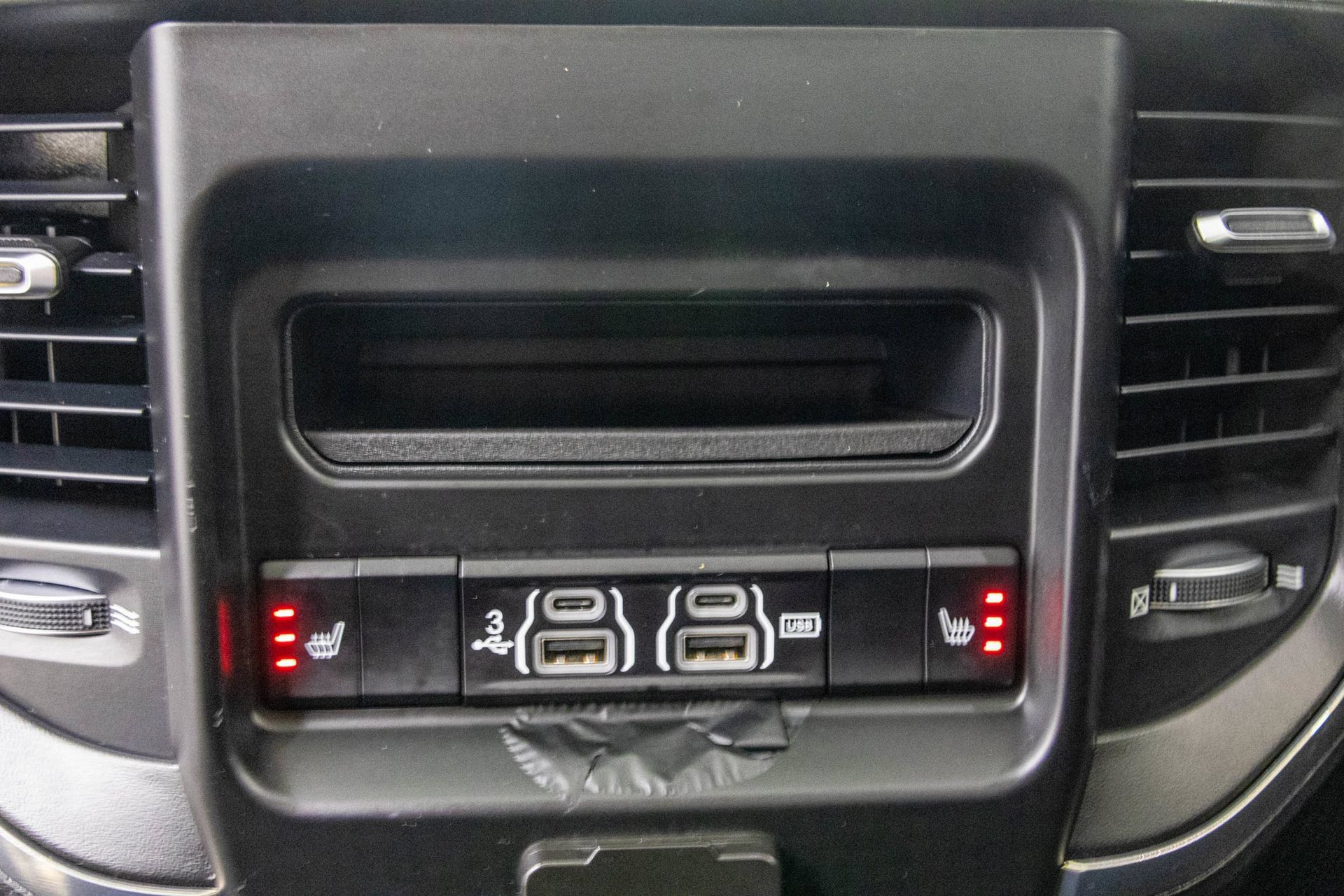 Used 2019 RAM 1500 Limited w/ Advanced Safety Group AWD/4WD image 42