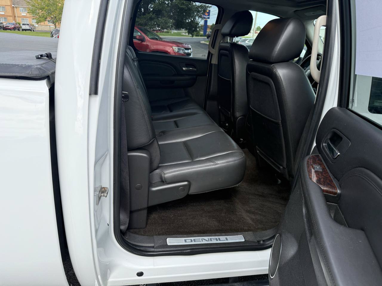 Used 2009 GMC Sierra 1500 Denali AWD/4WD image 24