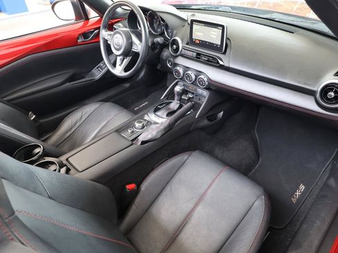 Used 2017 MAZDA MX-5 Miata Grand Touring RWD image 17