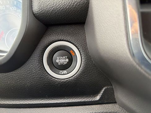 Used 2025 RAM 1500 Laramie image 31