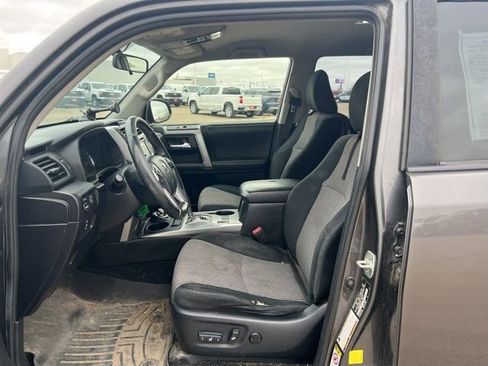 Used 2014 Toyota 4Runner SR5 AWD/4WD image 20