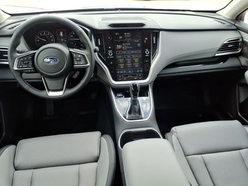 Used 2025 Subaru Outback Limited image 11