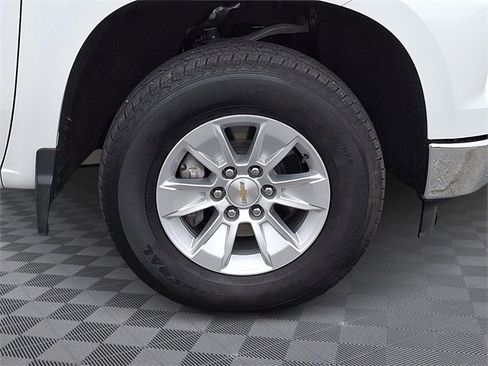 Certified 2025 Chevrolet Silverado 1500 LT image 8