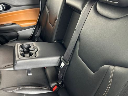 Used 2024 Jeep Compass Limited image 18