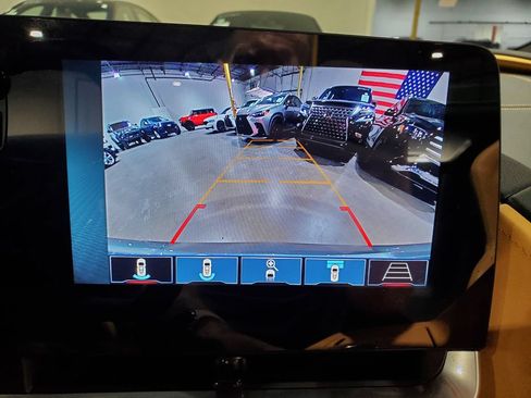 Used 2024 Chevrolet Corvette Stingray Preferred Conv w/ 2LT RWD image 24