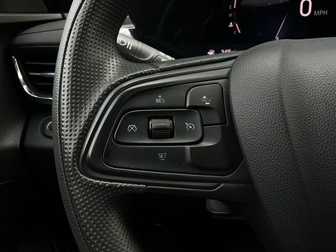 Used 2025 Buick Envista Preferred image 33