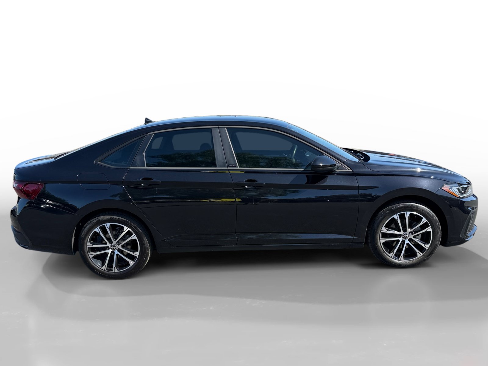 Used 2025 Volkswagen Jetta Sport FWD image 6