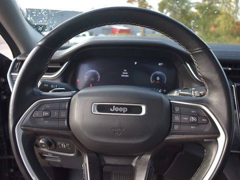 Used 2022 Jeep Grand Cherokee L Limited image 42