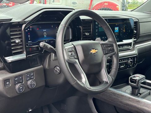 Used 2024 Chevrolet Silverado 1500 LTZ w/ LTZ Convenience Package II AWD/4WD image 9