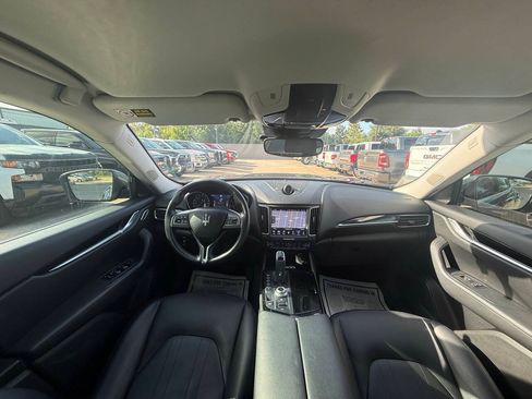 Used 2019 Maserati Levante AWD/4WD image 18