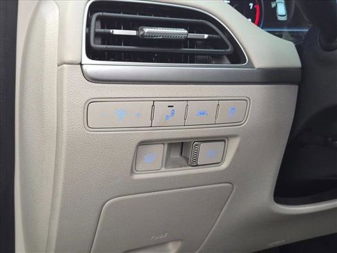 Used 2022 Hyundai Palisade SEL w/ 8P Bench Seat Package FWD image 10